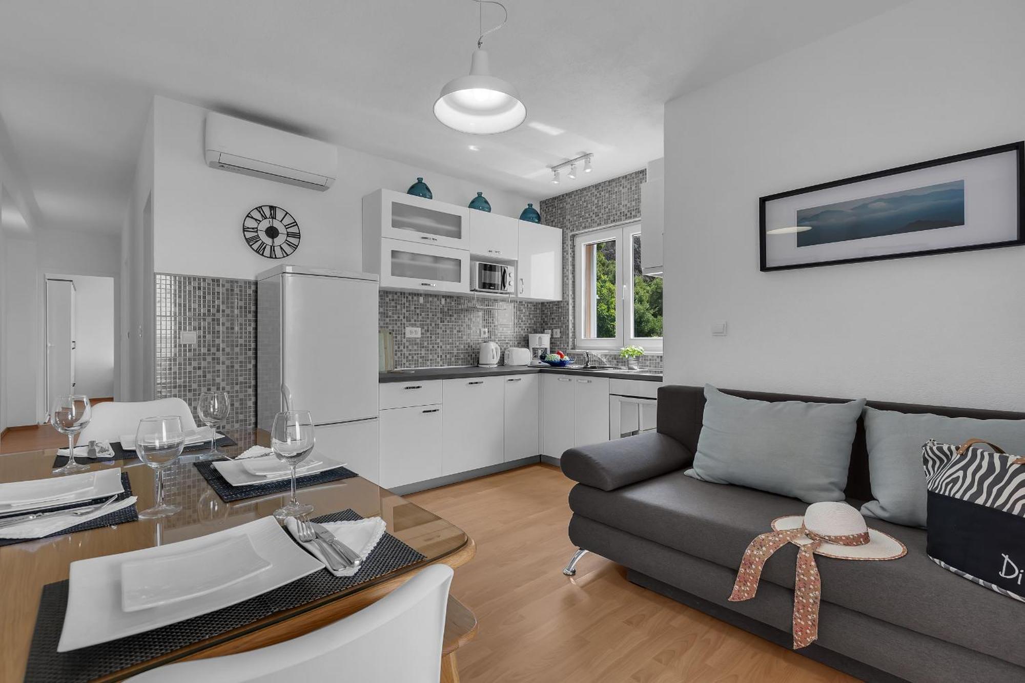 Apartments Villa Katarina Тучепи Екстер'єр фото